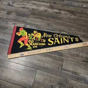 New Orleans Saints Pennant see pics for damage Louisianna souvenir 4A